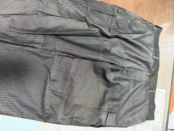 바틀 다크 그레이 스트라이프 패턴 카고 팬츠