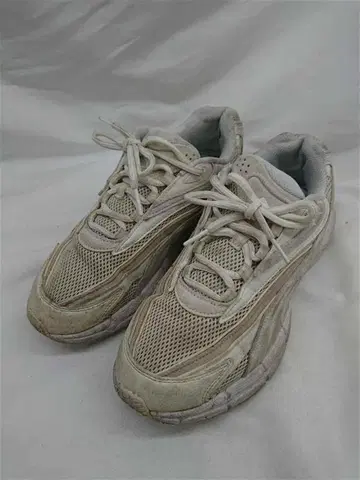 푸마 스니커즈 베이지 계열 27cm 남성용