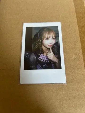 FRUITS ZIPPER 나카가와 루나 촬영 폴라로이드 락 의상