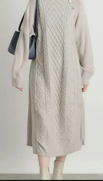 grove 양쪽 사이드 플리츠 니트 원피스