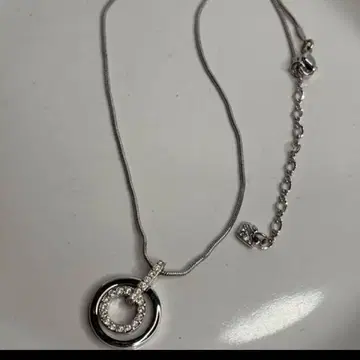 SWAROVSKI 스와로브스키 서클 목걸이