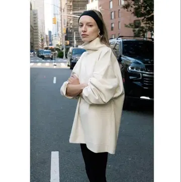 새상품 ZARA 인터락 하이넥 스웨트 셔츠 터틀