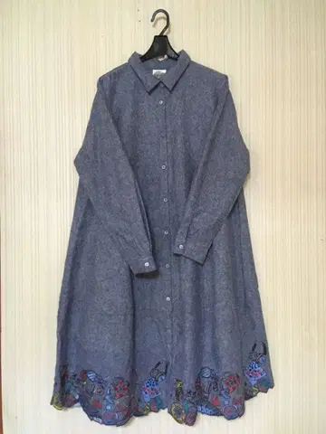 스칼라 자수 원피스