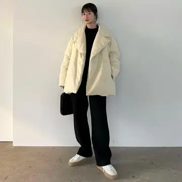 CLANE COCOON SHORT DOWN COAT