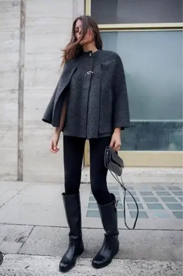 ZARA 니트 케이프 코트 사이즈 S