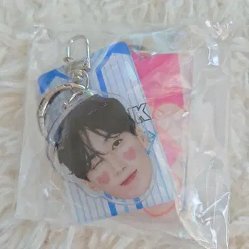 은혁 굿즈 세트 (트레이딩 카드 3장 + 아크릴 키링) 메디힐