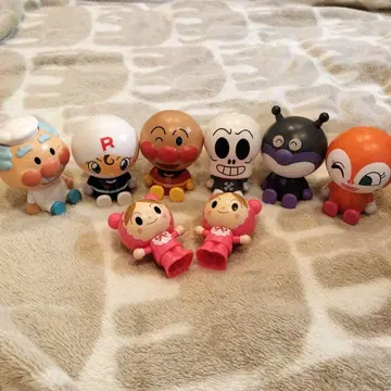 앉아있는 호빵맨 피규어 세트 8개