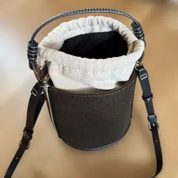 브라운 복조리형 숄더백