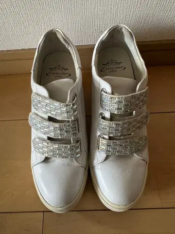 화이트 스팽글 웨지 스니커즈