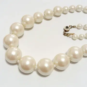 핑키앤다이안 화이트 펄 클래식 스타일 목걸이