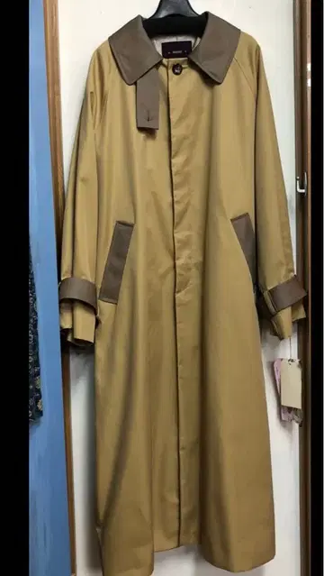 패션 여성용 반값 이하 인브리드 로지에 코트 베이지