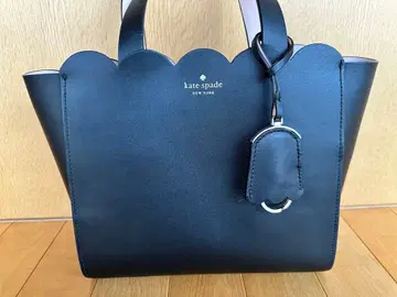 kate spade 스캘럽 디자인 숄더백