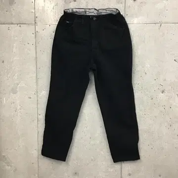 Lee 블랙 데님 오리지널 핏 테이퍼드 실루엣 Y152