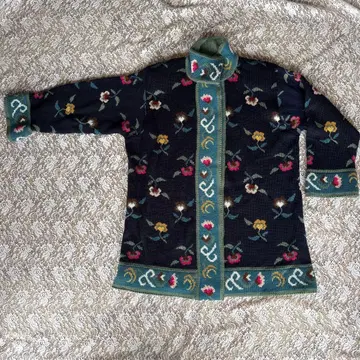 호주산 CITY LIMIT 꽃무늬 니트 자켓