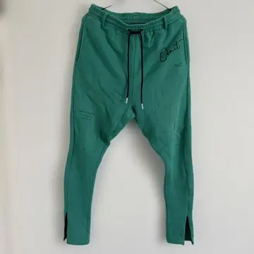 슬릿이 들어간 그린 조거 팬츠