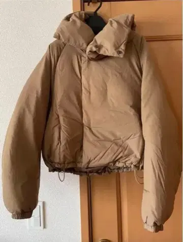 CLOCHE 다운 자켓 베이지 브라운