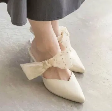 RANDA 하트 리본 뮬