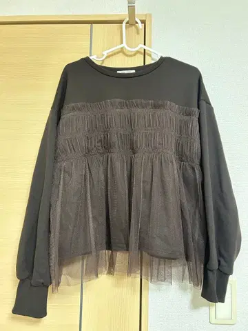 FREAK'S STORE 튤 장식 브라운 트레이닝복