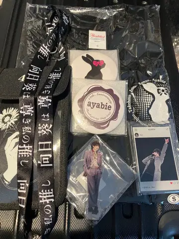 채원 히나타 아오이 티셔츠 아크릴 키링 캔뱃지 티켓 홀더 아크릴 스탠드