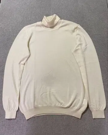 제이 린드버그 터틀넥 스웨터 L 사이즈 J. LINDENERG