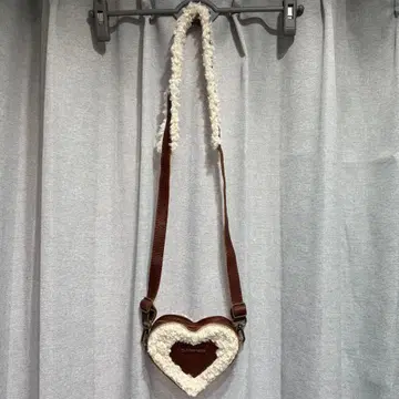 닥터마틴 하트 퍼 숄더