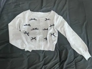 리본 모티브 그레이 긴팔 가디건 MAJESTIC LEGON