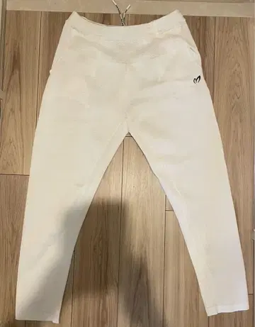 MASTER BUNNY EDITION 화이트 팬츠 사이즈 5