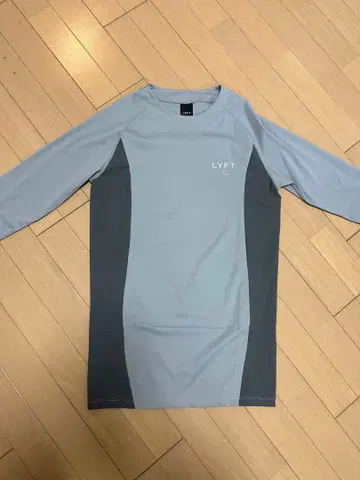 LYFT 트레이닝 셔츠 ( M 사이즈 )