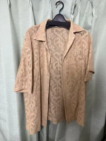 Sasquatchfabrix. 레이스 편직 반팔 셔츠