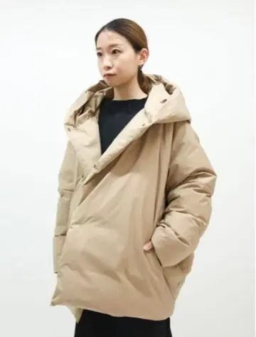 택 포함 미사용 CLOCHE 후드 부착 코쿤 실루엣 다운 자켓