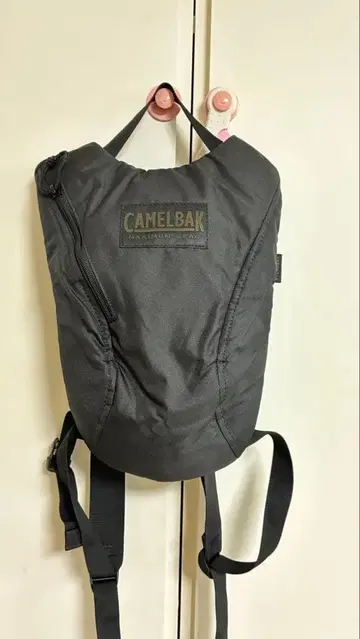 CAMELBAK 블랙 백팩 1L
