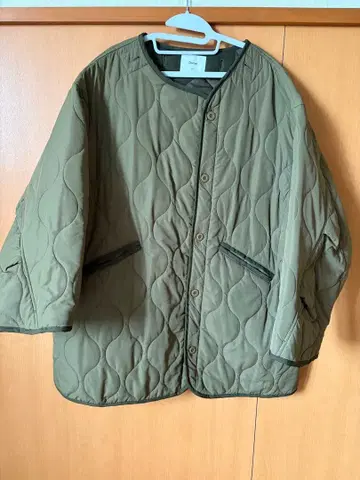 Discoat 퀼팅 자켓 F 사이즈 올리브