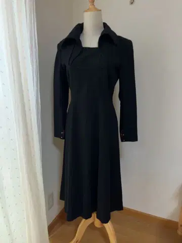 블랙 블랙 울 긴팔 A라인 원피스 빈티지