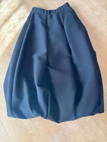 블랙 플레어 스커트 S 사이즈