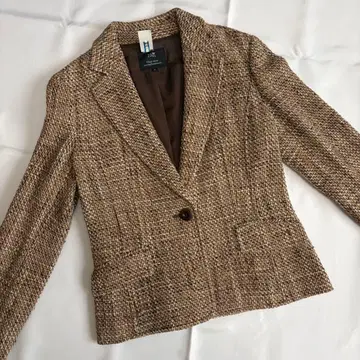 23구 브라운 자켓