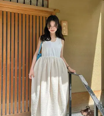 bibiy. BSABRINADRESS 화이트