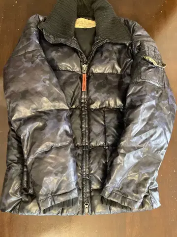 AVIREX 카모플라쥬 플라이트 다운 자켓 M 사이즈