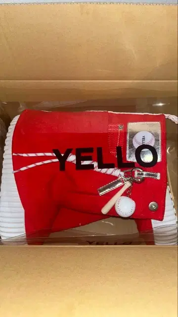 yellow 빨간색 부츠