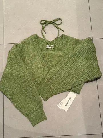 릴리 브라운 니트탑