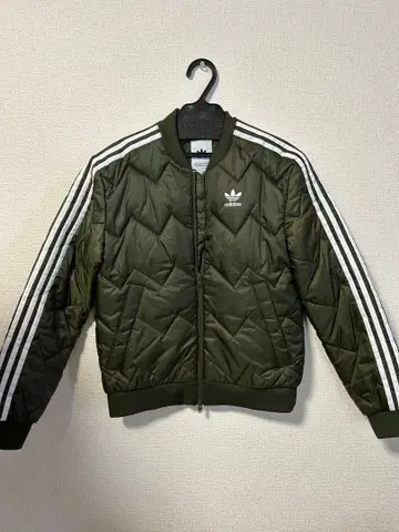 adidas 올리브 퀼팅 자켓