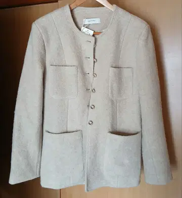 새상품 디홀릭 베이지 트위드 노카라 코트