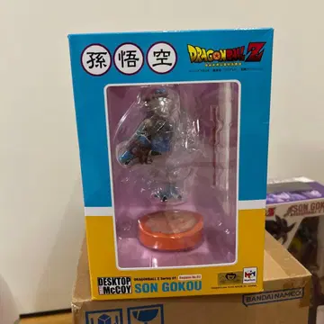 드래곤볼 피규어 데스크탑 리얼 마코이 손오공과 공룡