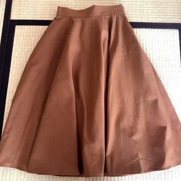 UNITED ARROWS 브라운 플레어 스커트