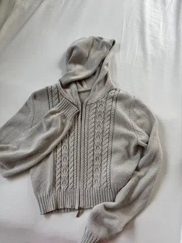 FOXEY 케이블 짜임 후드 부착 후드티 38 그레이