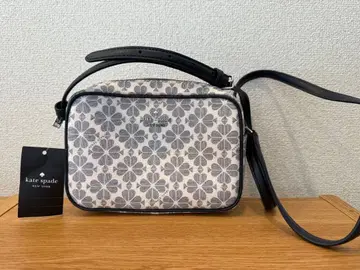 택 포함 새상품 kate spade 플라워 카메라 숄더백