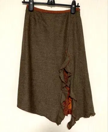 MAITRESSE 프릴 스커트 M 사이즈 울 95%