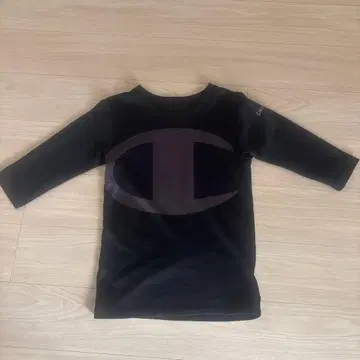 DRESSCAMP 블랙 7부 소매 티셔츠 챔피온