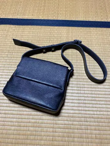 aniary 아니아리 숄더백 가죽