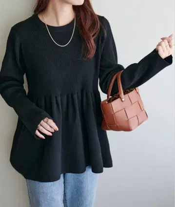 택 포함 미사용 새상품 DISCOAT 리브 절개 페플럼 풀오버 블랙