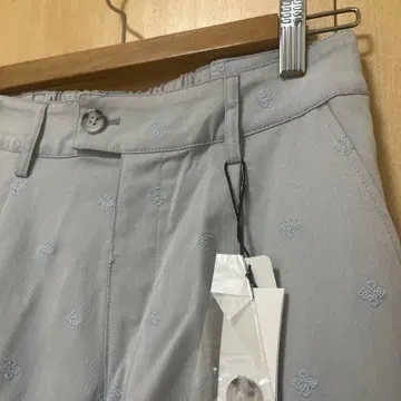 [새상품 미사용]/Vin 자수 와이드 카고 팬츠 그레이